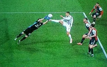  رونالدو قبل از هت تریک باید اخراج می شد!