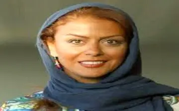 شبنم فرشادجو و هانیه توسلی در حال غواصی در اعماق آب