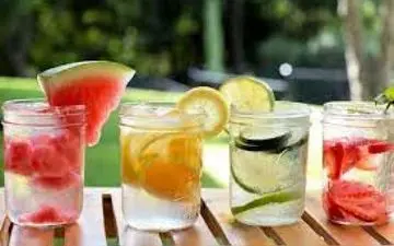 چرا نباید بعد از مصرف میوه آب بخوریم؟