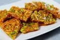 طرز تهیه سوهان عسلی خانگی؛ ترد و شیرین مثل بازار