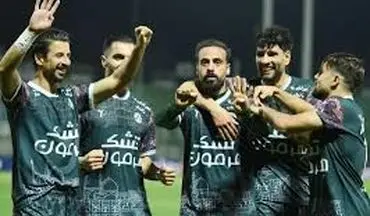 پوستر اعتراضی ذوب آهن به بهانه بازی با استقلال