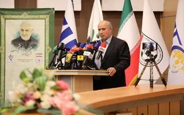 مهدی تاج: کشورها قدرت‌شان را از طریق فوتبال به رخ می‌کشند