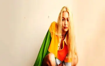 پاییز امسال با ژاکت‌های  کشمیر جی‌جی حدید
