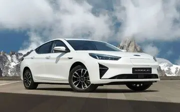 آغاز پیش‌فروش ۴ خودروی محبوب کرمان موتور از دوشنبه | جدول قیمت و شرایط شهریور ۱۴۰۴