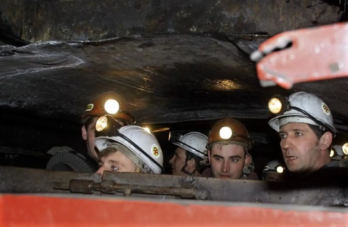 بیش از ۸۰۰ معدنچی در آفریقای‌جنوبی در زیر زمین محبوس  شده اند