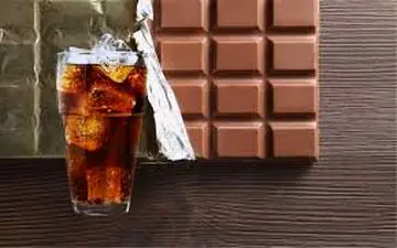 نوشابه مضرتر است یا شکلات؟