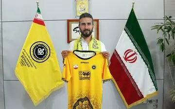 قرارداد مهاجم تیم فوتبال سپاهان تمدید شد