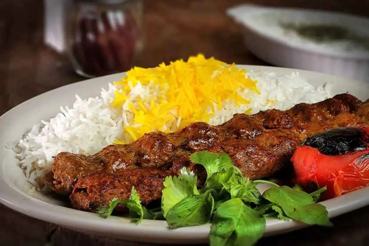 طرز تهیه کباب کوبیده؛ راز خوشمزگی و طعم اصیل به سبک رستورانی