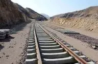 
آغاز ریل‌گذاری راه‌آهن کرمانشاه–خسروی؛ پروژه‌ای راهبردی در کریدور ریلی شرق به غرب  


 
