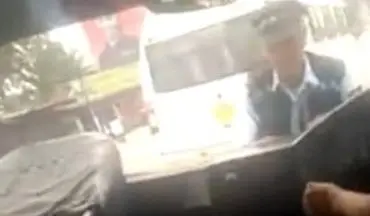 راننده خلاف‌کاری که افسر پلیس را با خود برد +فیلم 